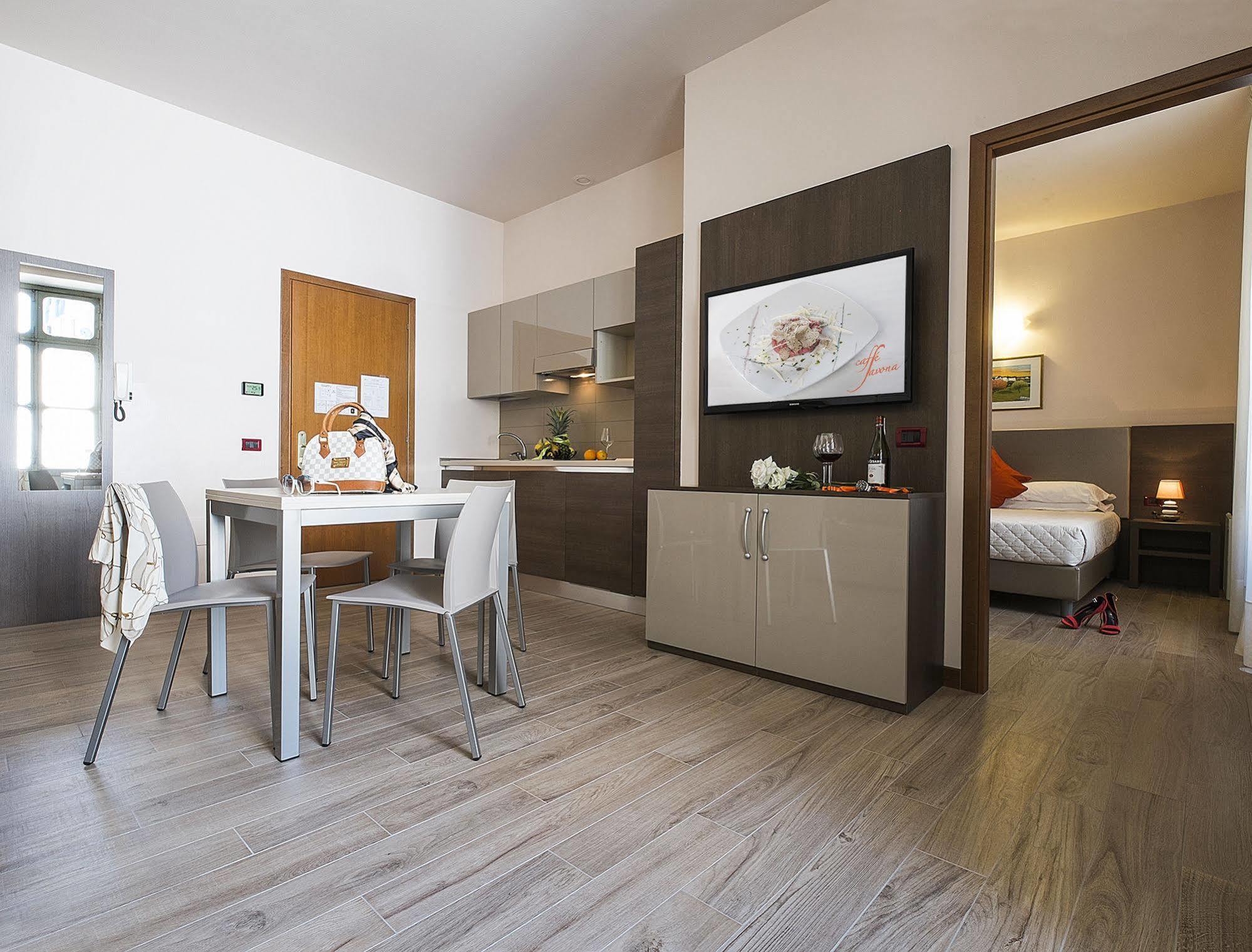 Residence Caffe Savona Alba  Zewnętrze zdjęcie
