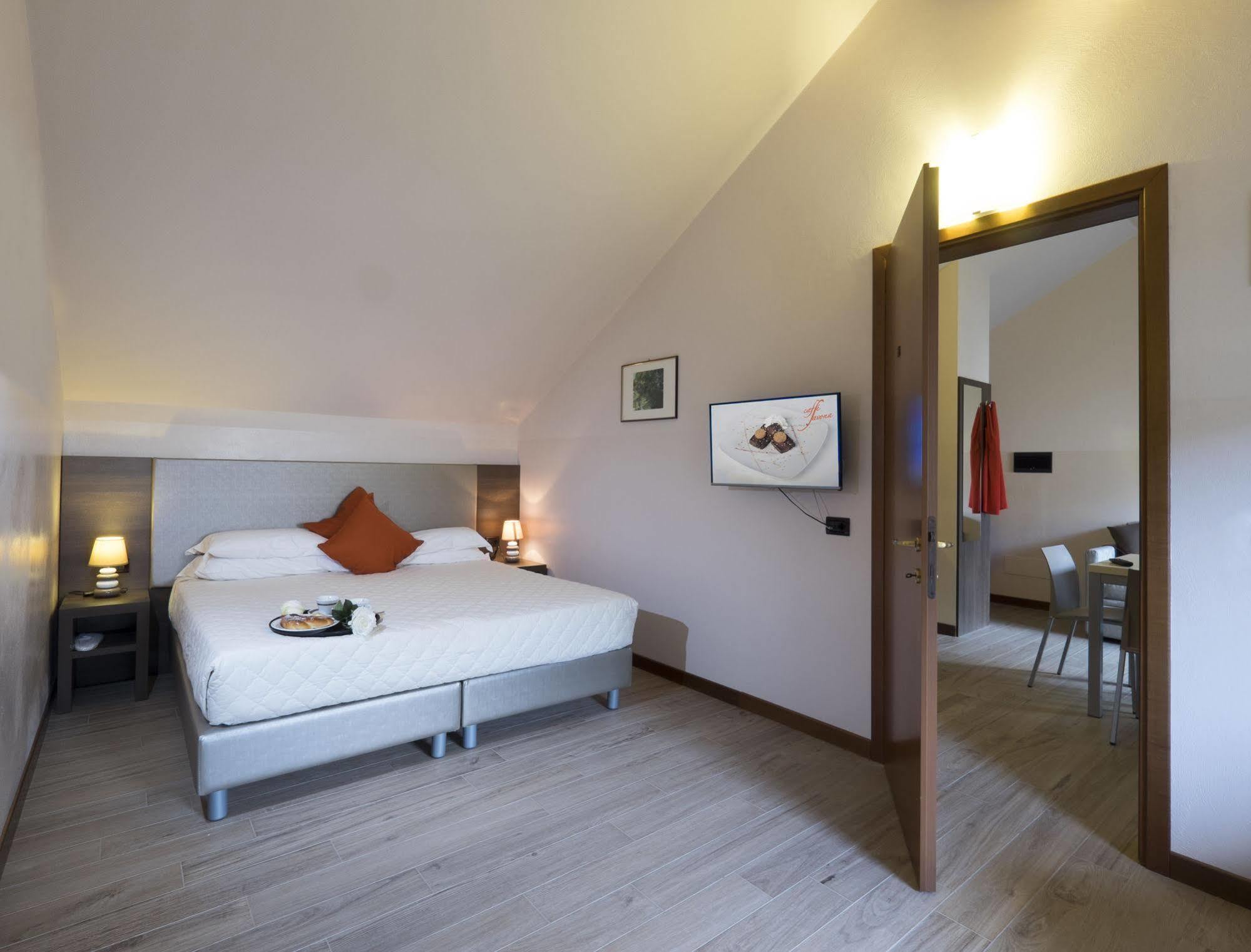 Residence Caffe Savona Alba  Zewnętrze zdjęcie